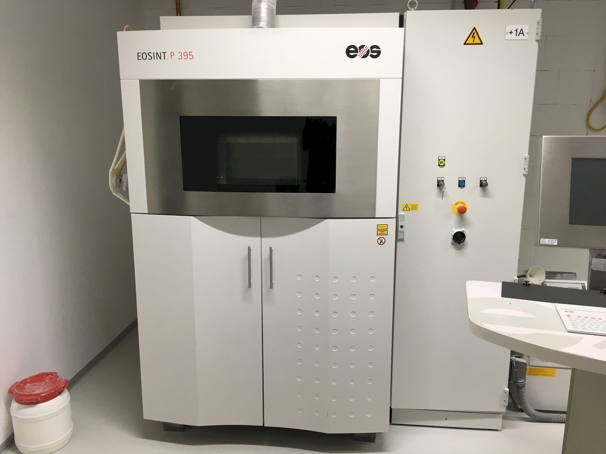 EOS EOSINT P 395-maskinen framifrån