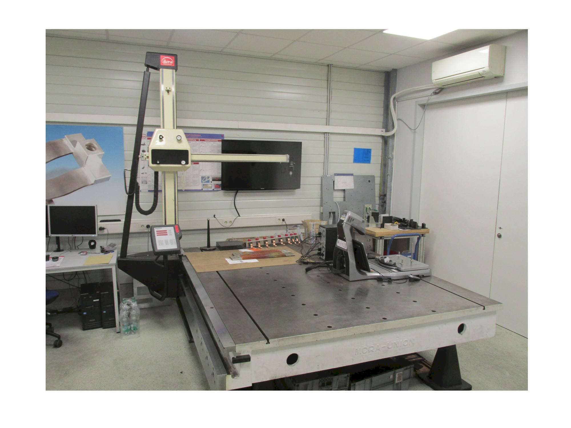 Mora Console Version Assistant-maskinen framifrån