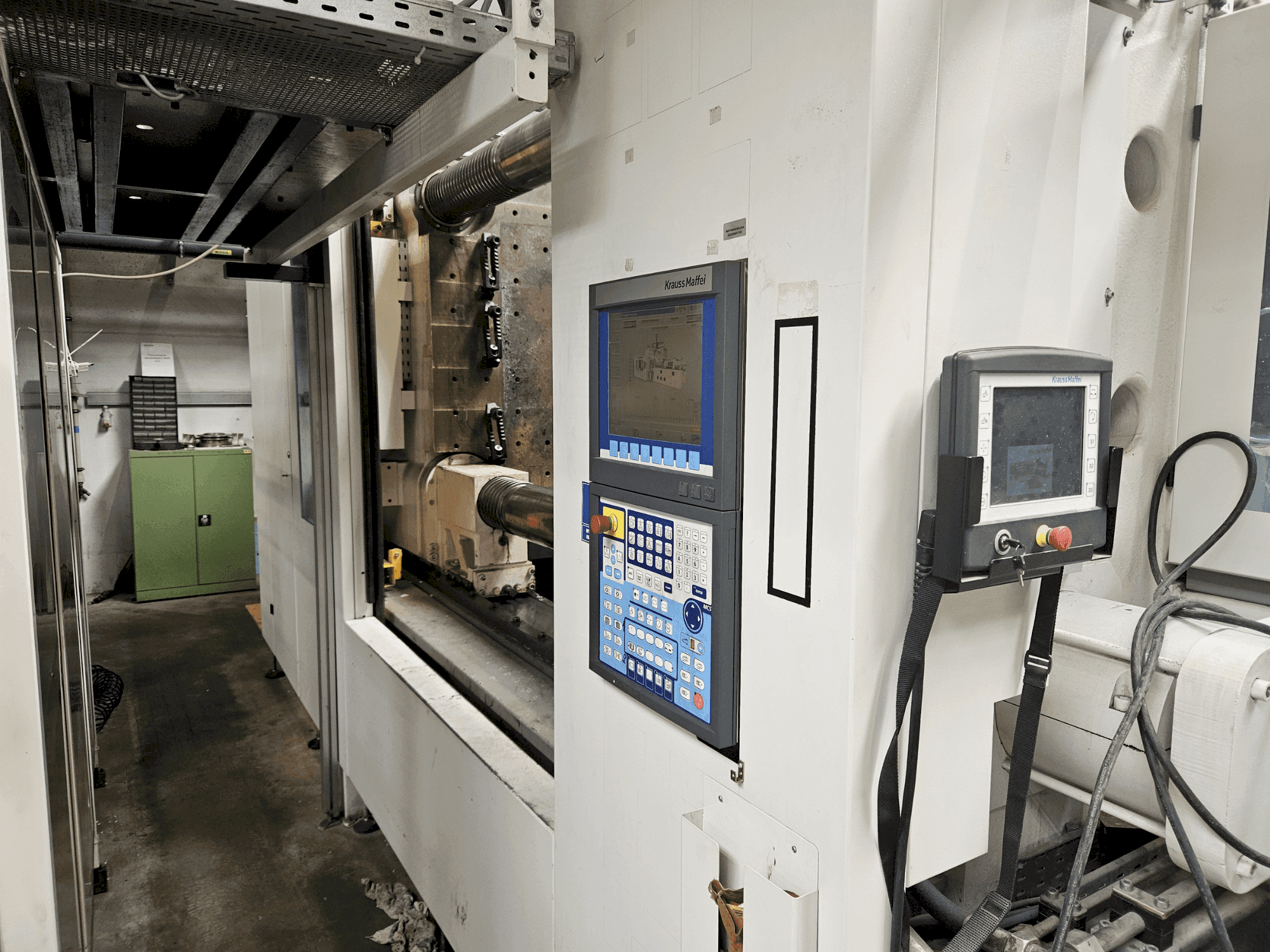 Krauss Maffei 800-12000 MX-maskinen framifrån