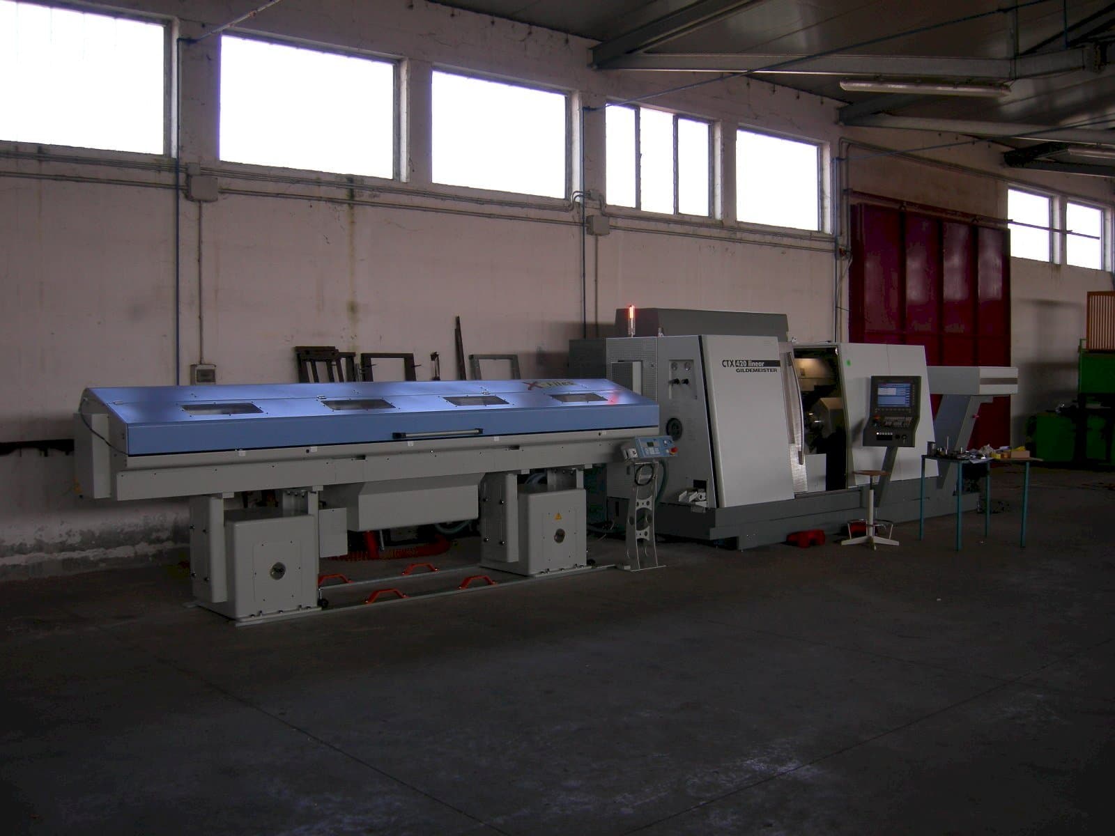 Gildemeister CTX 420 V6 linear-maskinen framifrån