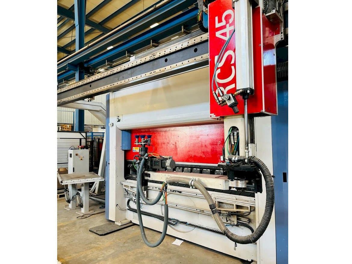 AMADA Flexa 100-30 Schiavi-maskinen framifrån