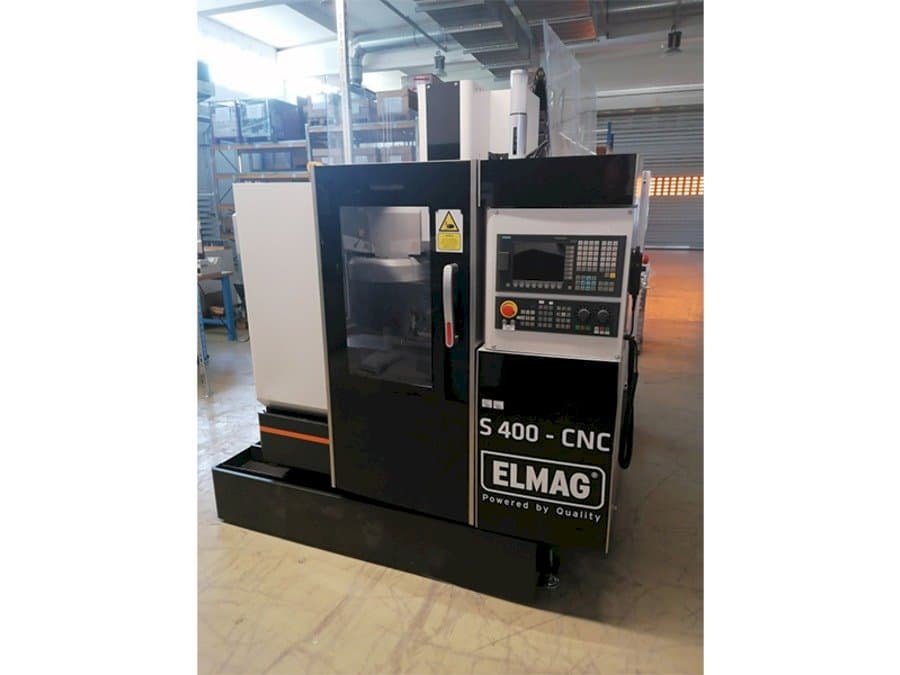 ELMAG S 400 CNC-maskinen framifrån