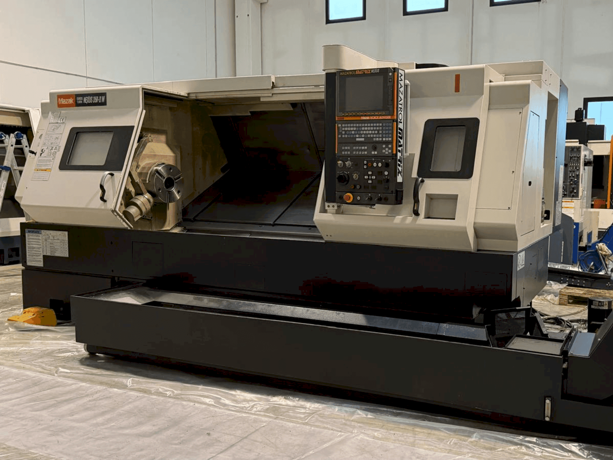 Mazak QT Nexus 350 II M-maskinen framifrån