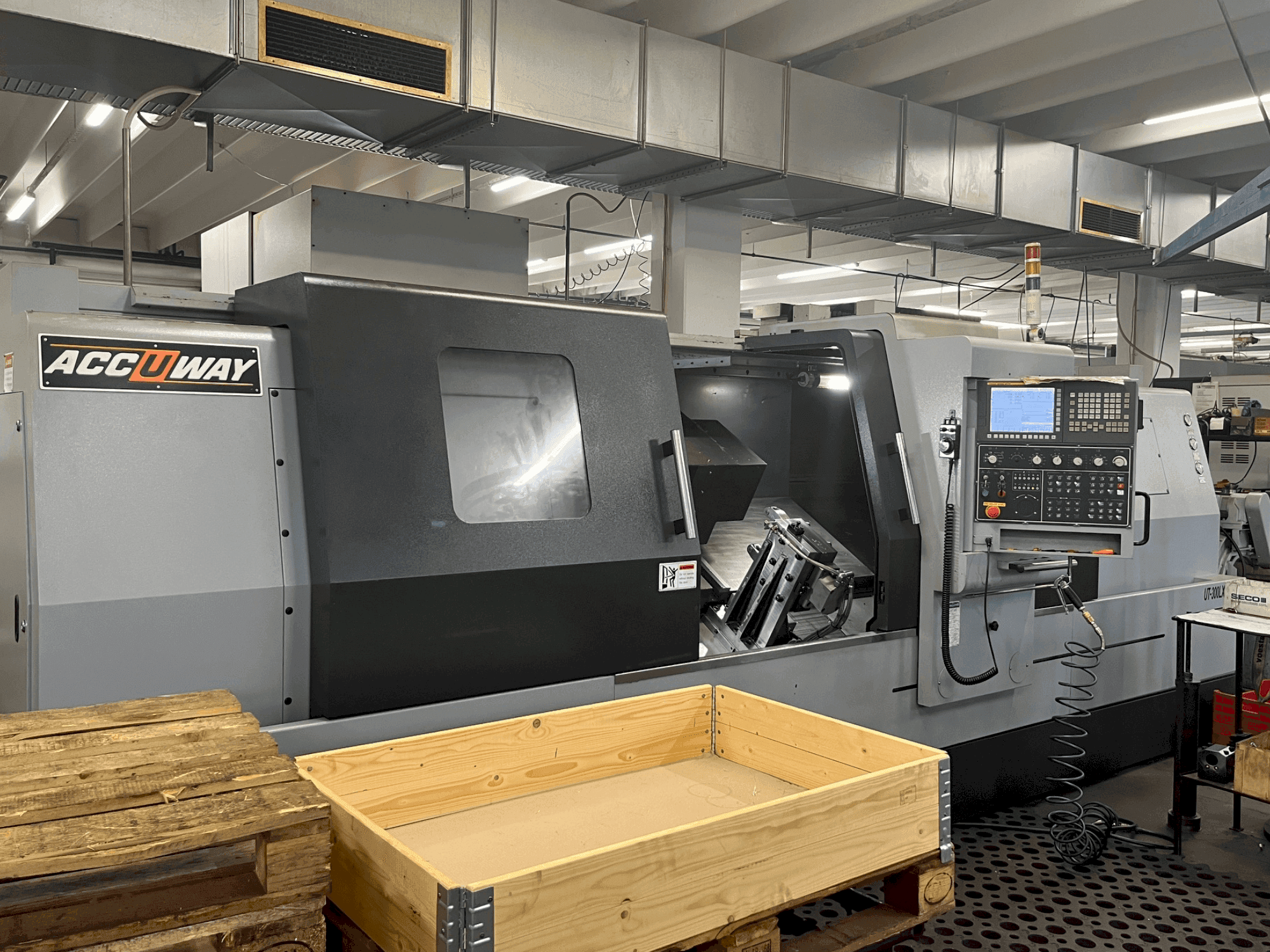 ACCUWAY UT-300LX2M-maskinen framifrån