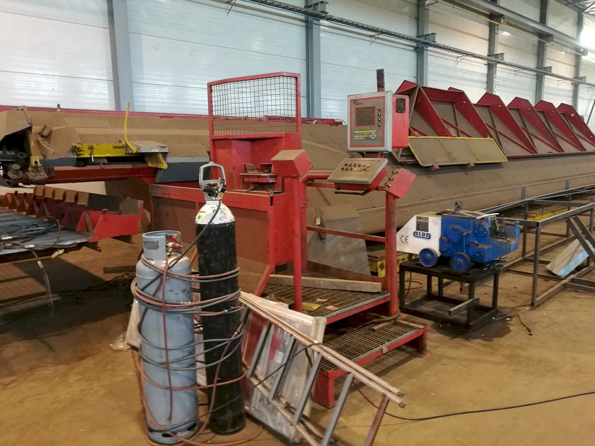 MEP Syntax Line 25-maskinen framifrån