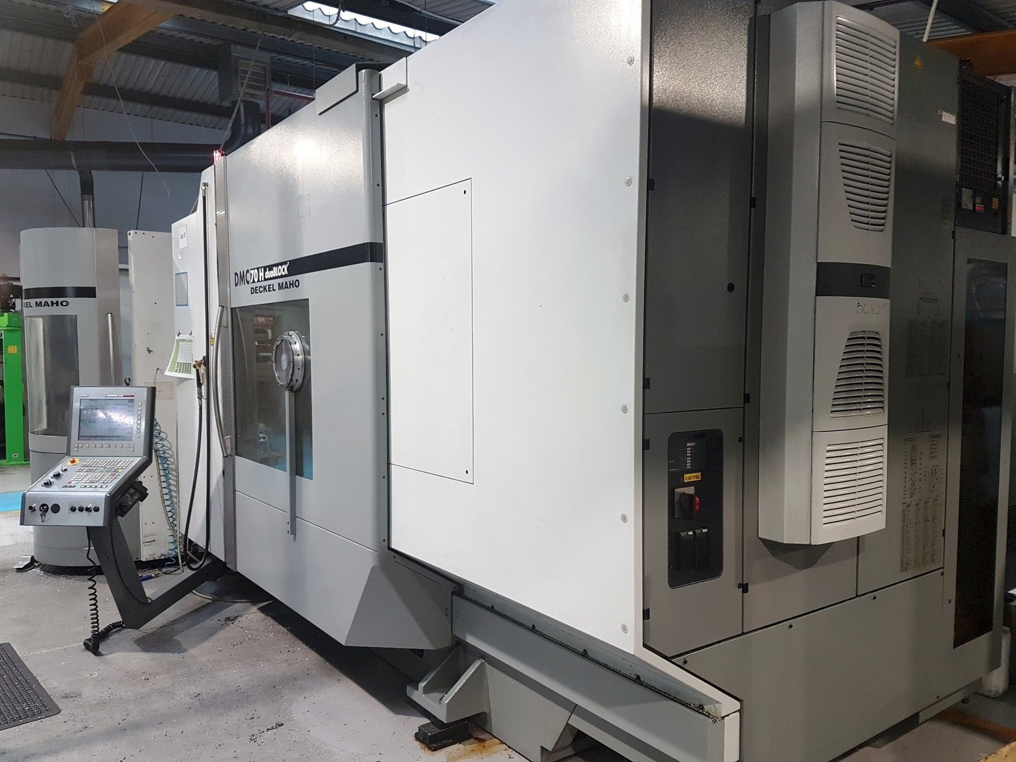 DECKEL MAHO DMC 70 H duoBlock-maskinen framifrån