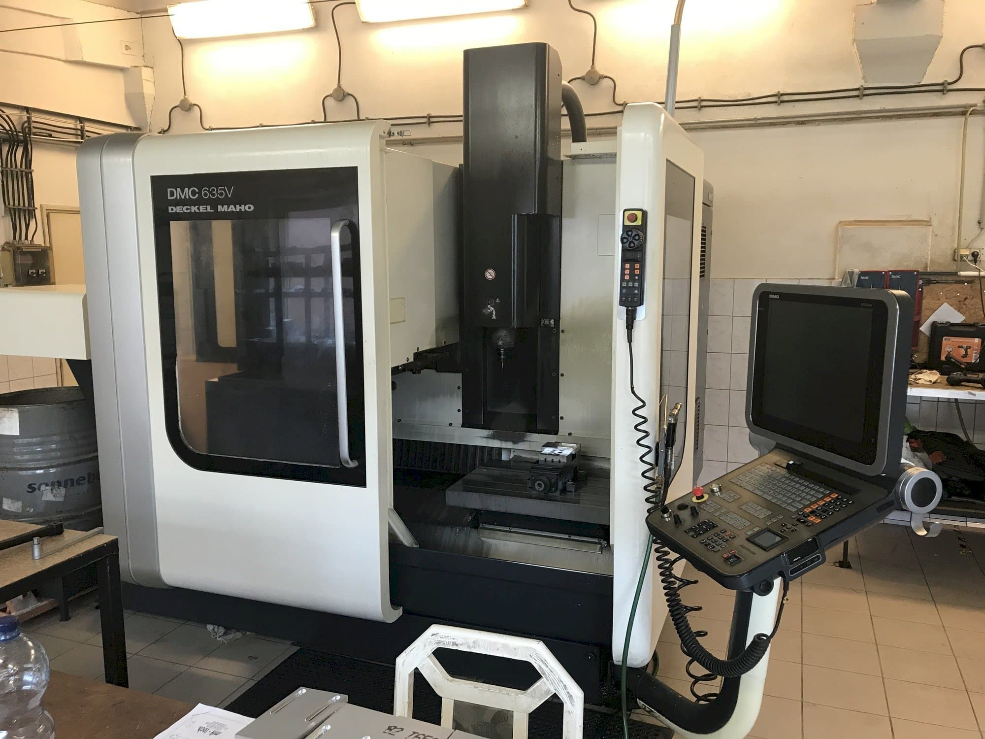 DECKEL MAHO DMC 635V-maskinen framifrån