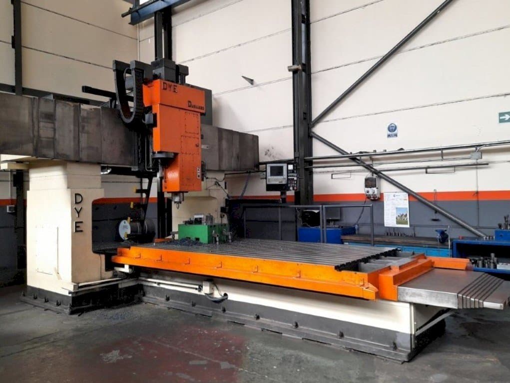 DYE FB-3600-maskinen framifrån