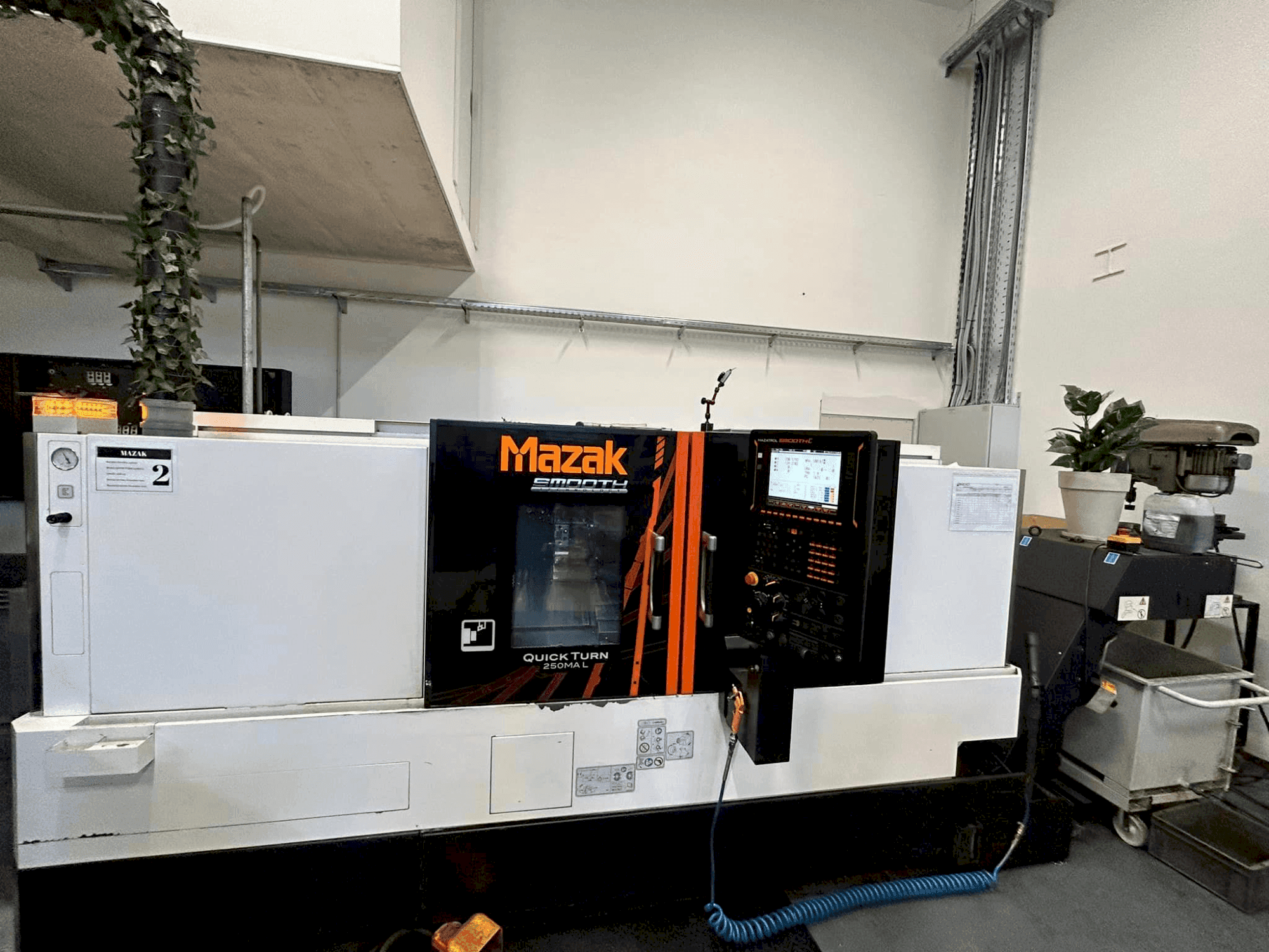 Mazak QuickTurn 250MA L-maskinen framifrån