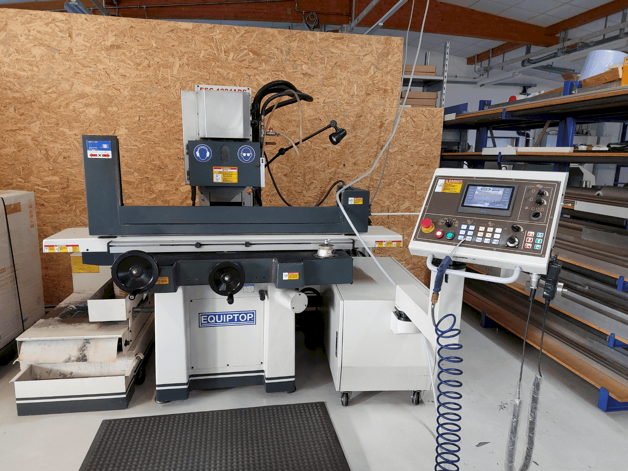 EQUIPTOP ESG-1224 ADC-maskinen framifrån