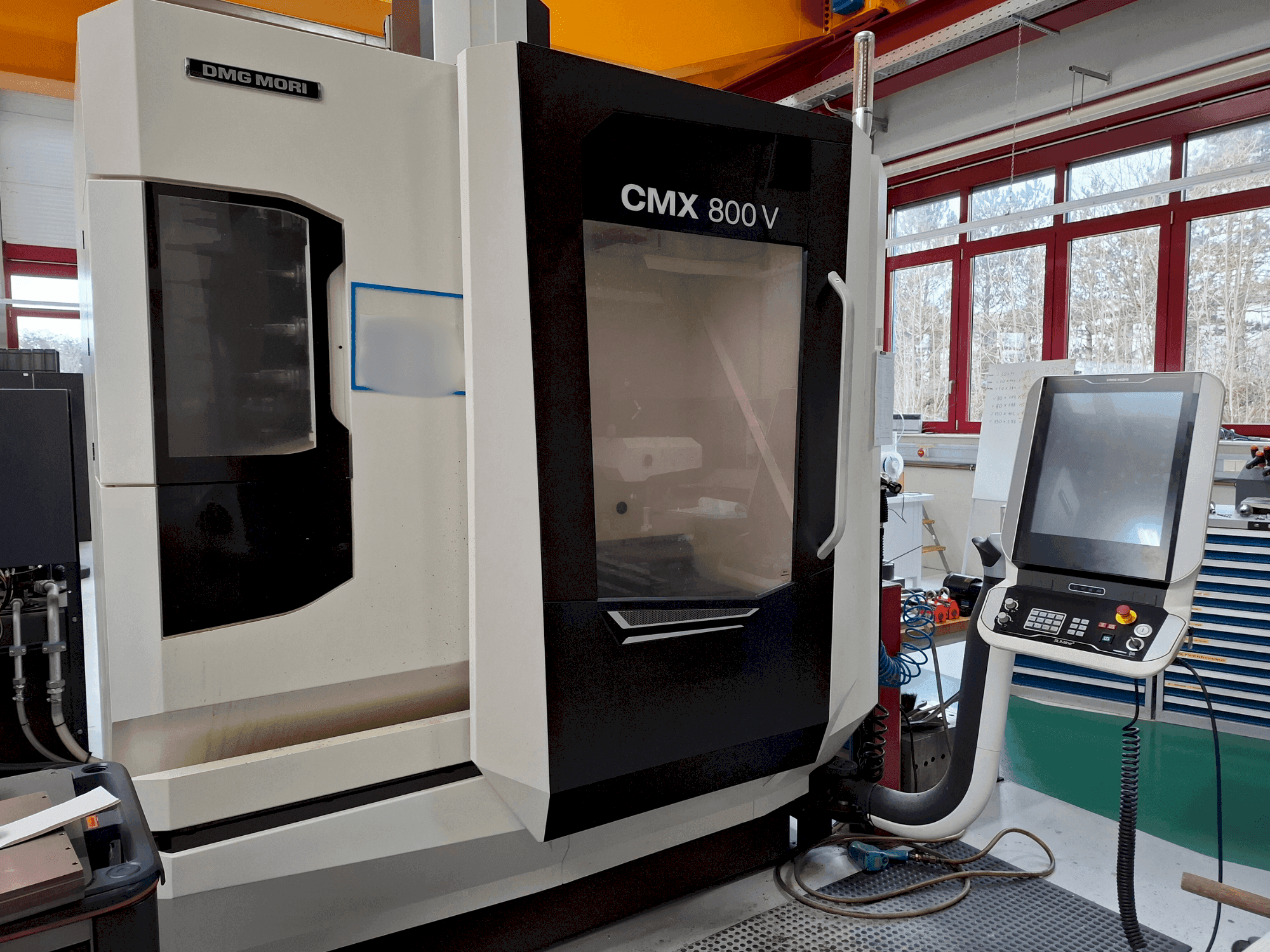 DMG MORI CMX 800V-maskinen framifrån