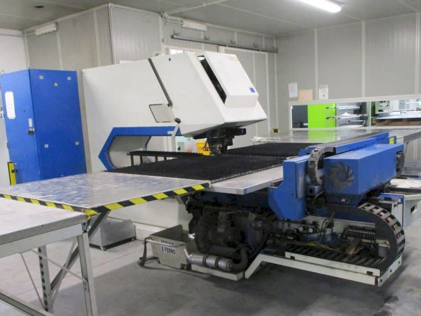 Trumpf Trumatic 2000R-maskinen framifrån