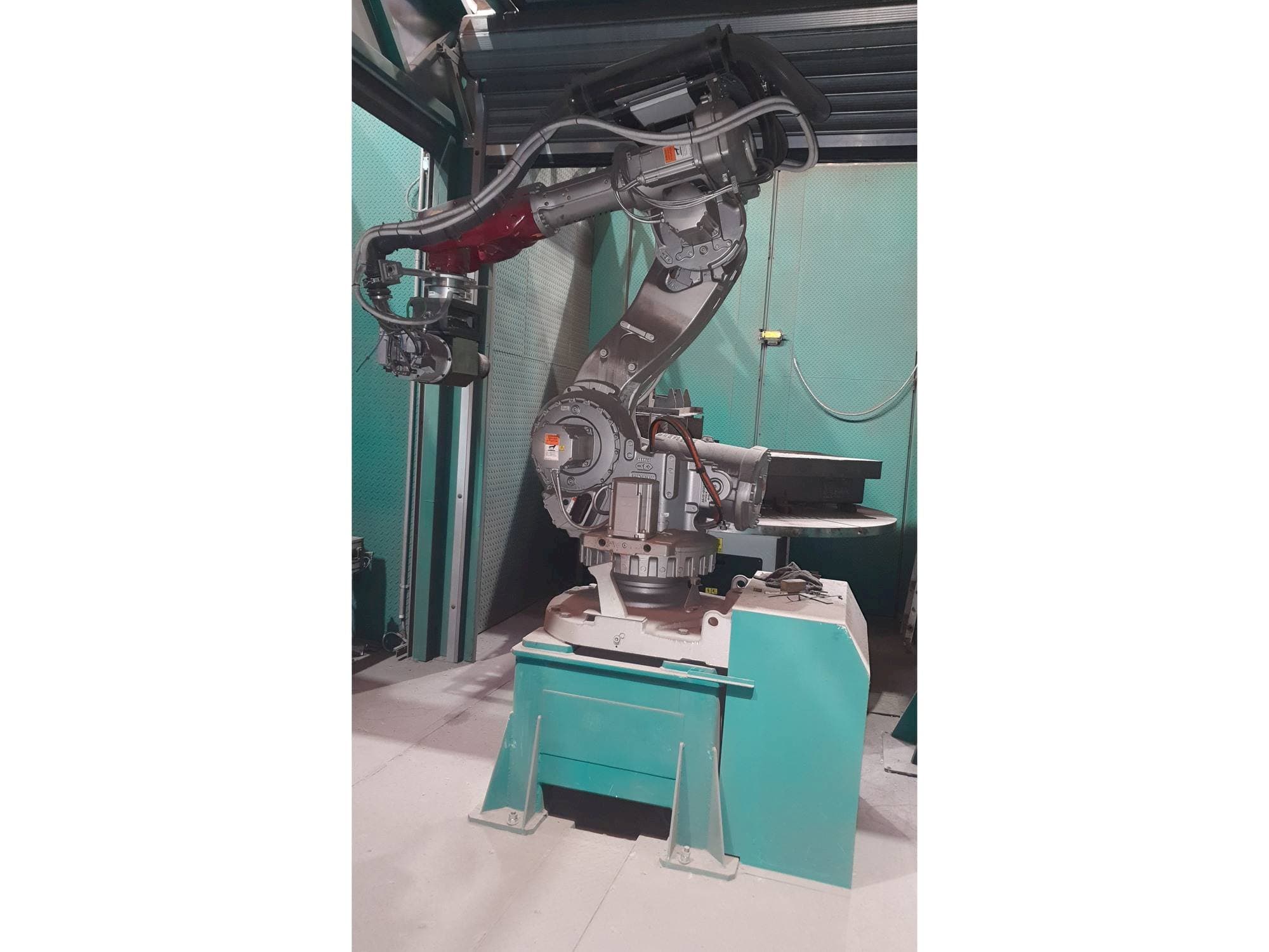 ABB IRB 7600-maskinen framifrån