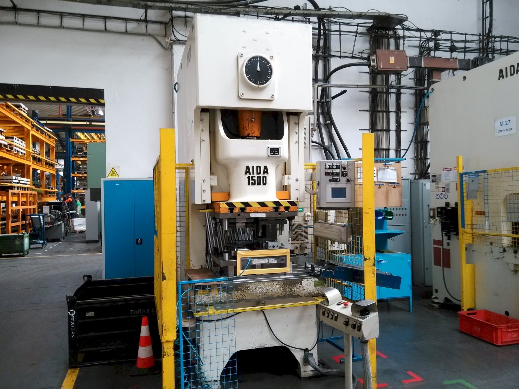 AIDA NC 1-1500-maskinen framifrån