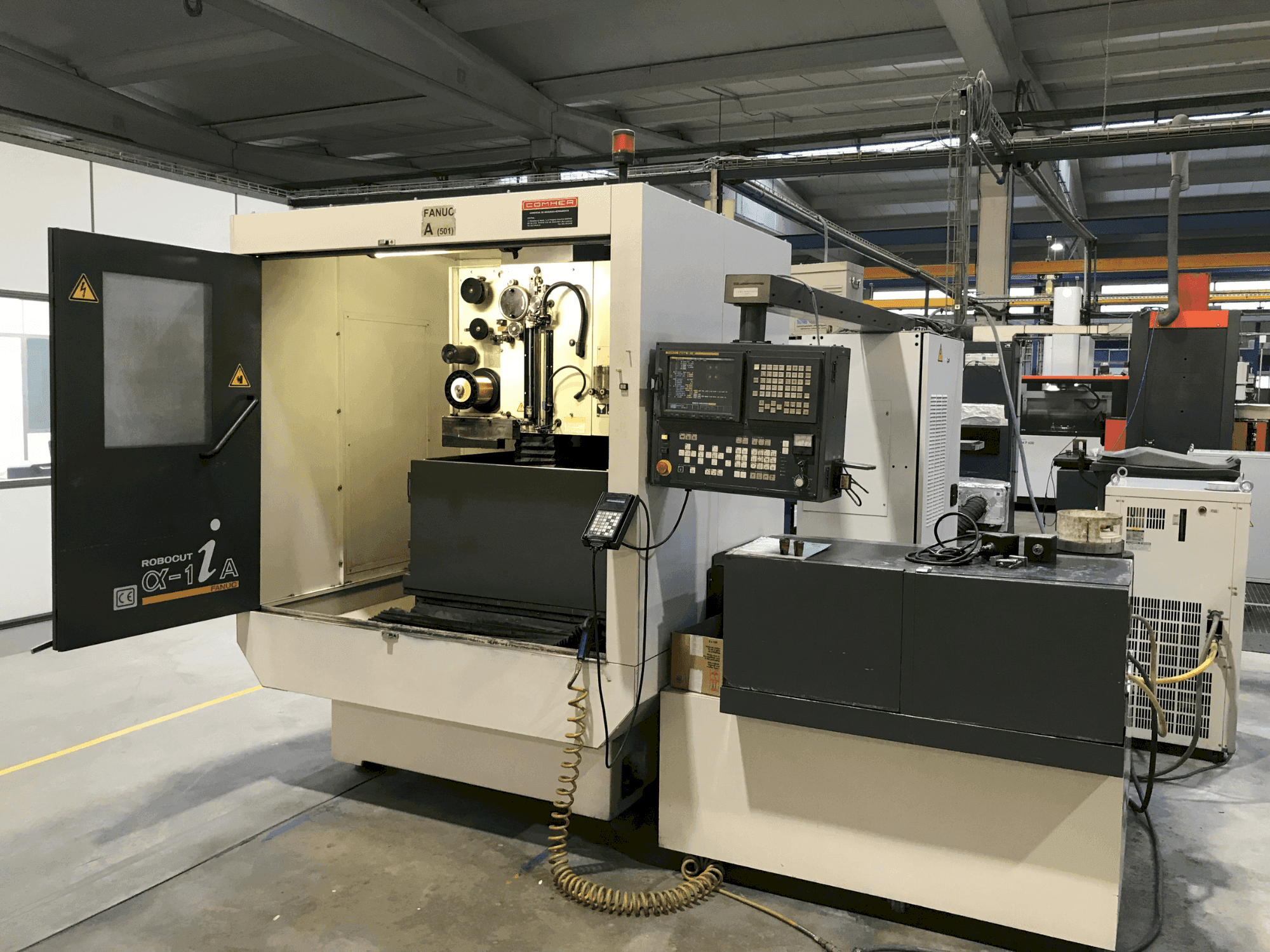 FANUC ROBOCUT α-1iA-maskinen framifrån