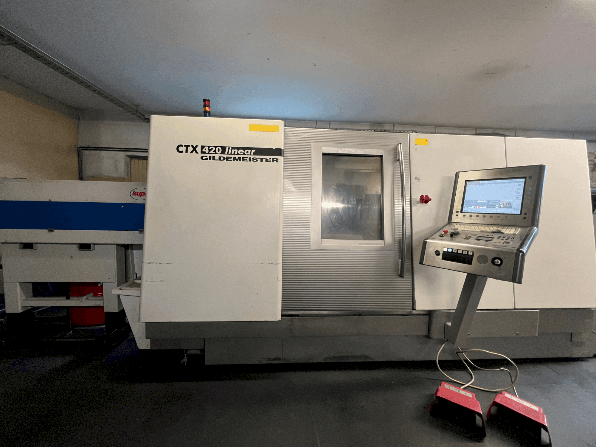 Gildemeister CTX 420 linear-maskinen framifrån
