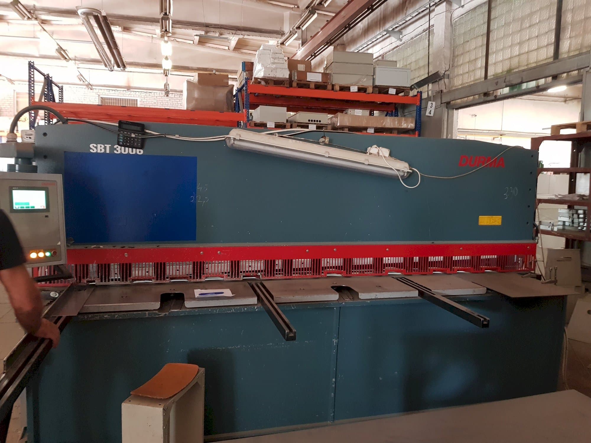 Durma SBT 3006-maskinen framifrån