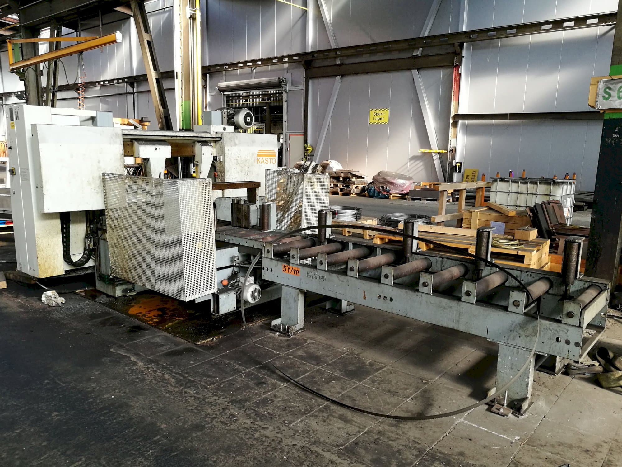 KASTO-maskinen sedd från högerHBA 420 AU