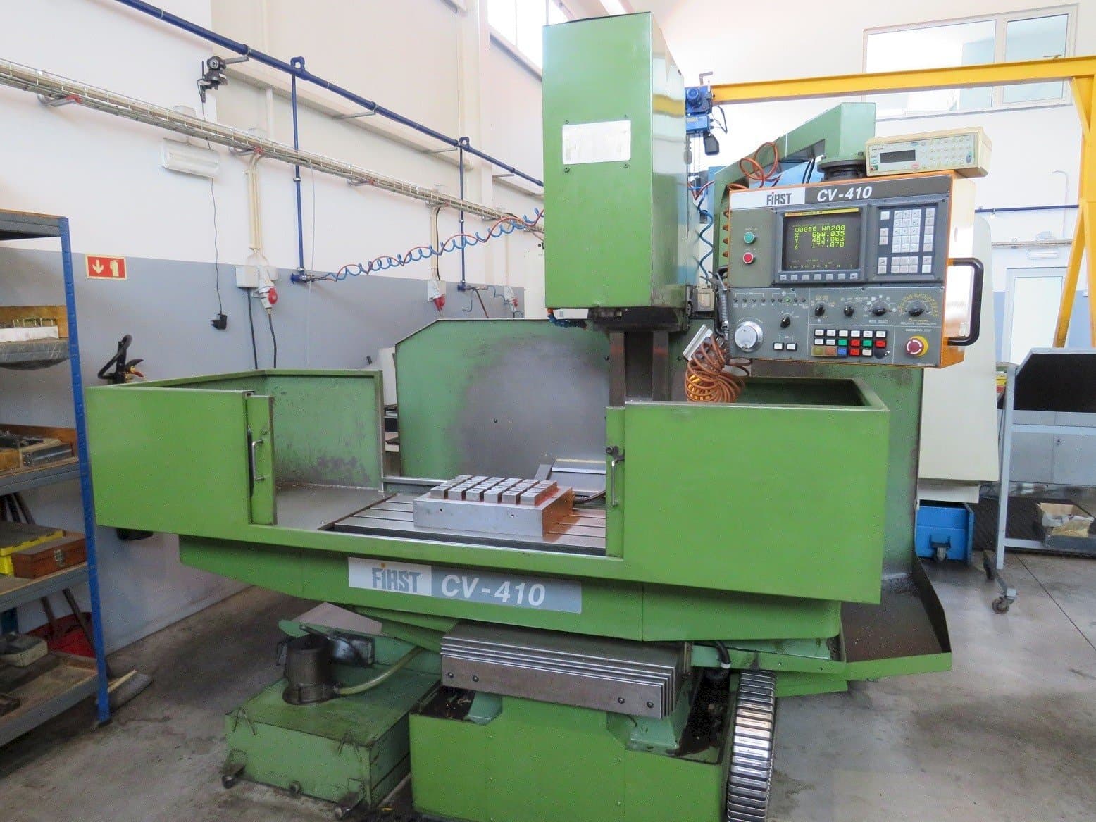 FIRST CV-410-maskinen framifrån