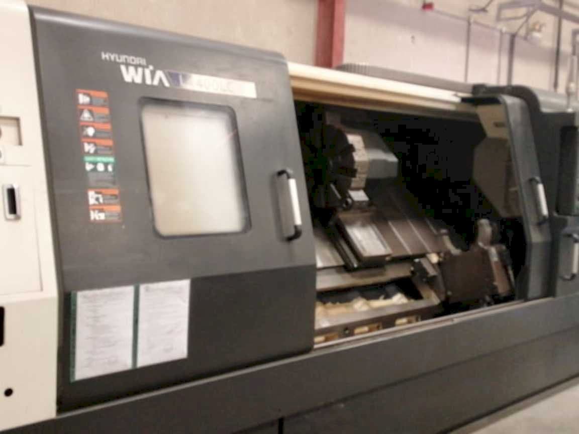 Hyundai Wia L400LC-maskinen framifrån