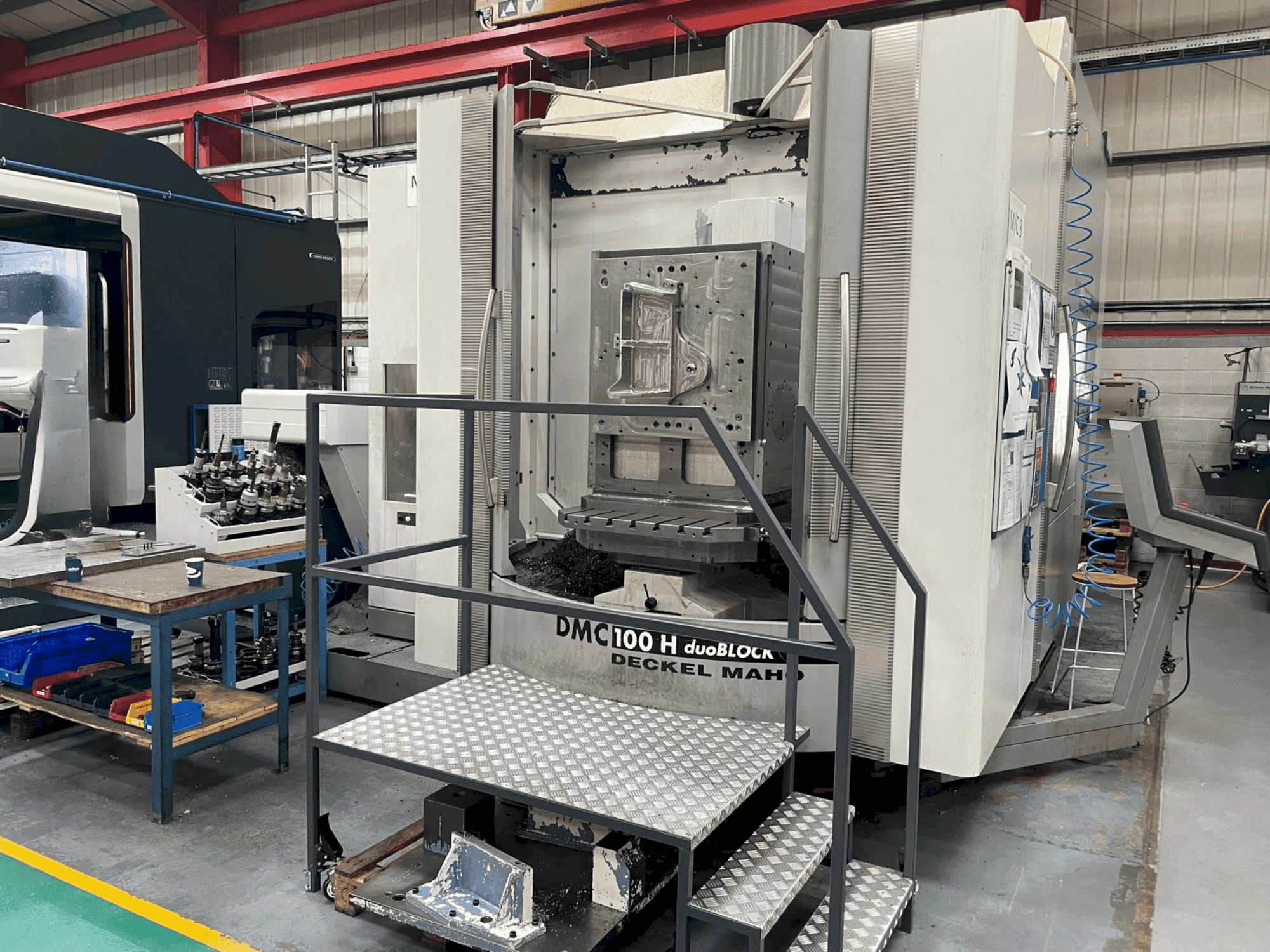 DMG DECKEL MAHO DMC 100H duoBLOCK-maskinen framifrån