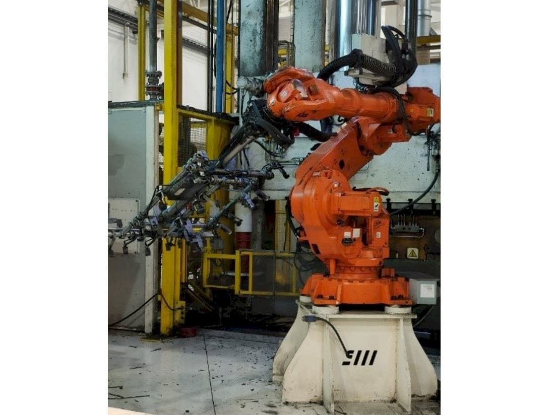 ABB IRB 6640-185/2.8-maskinen framifrån