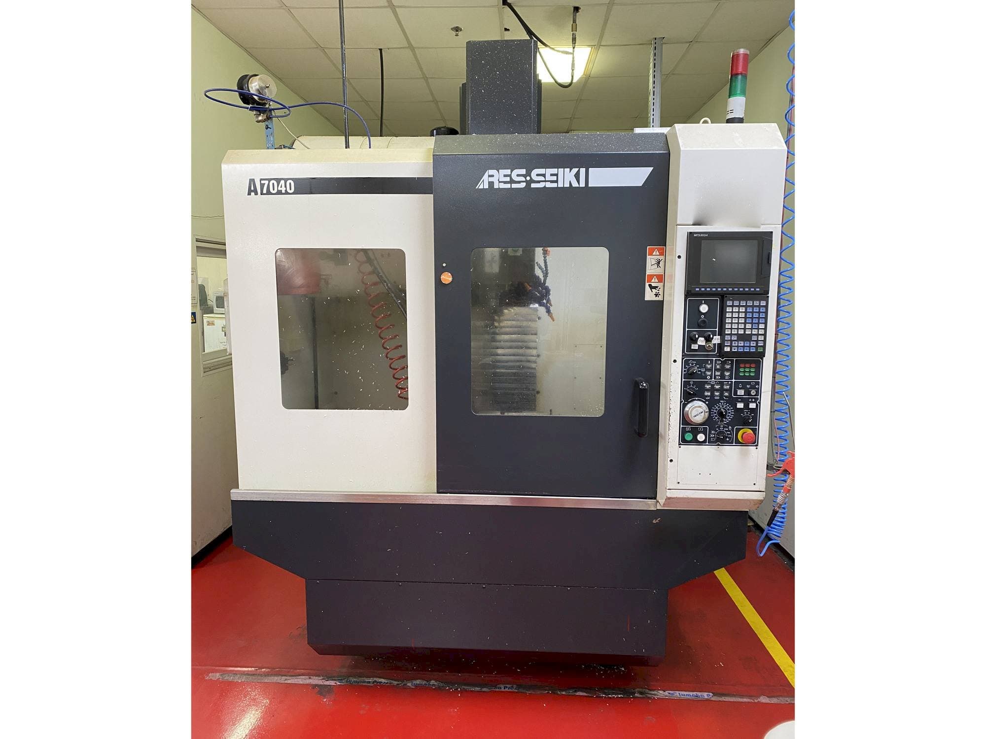 ARES A7040-maskinen framifrån