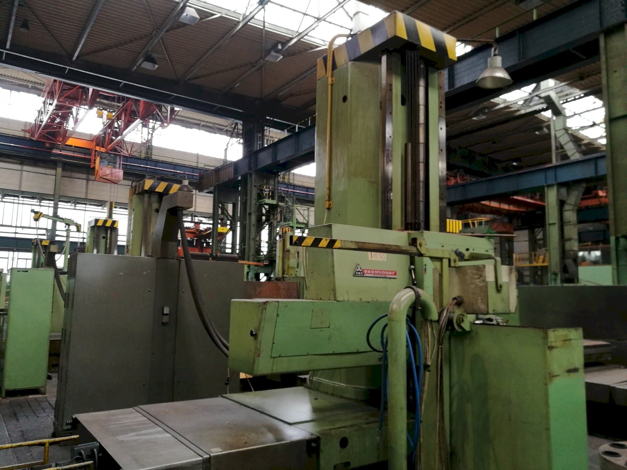 TOS WHN 13-maskinen framifrån