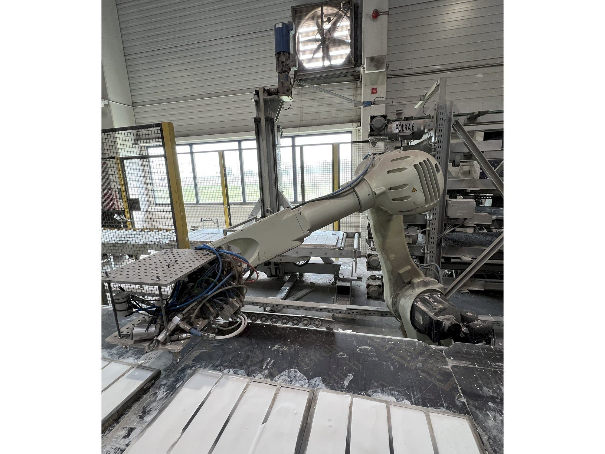 Kawasaki 3RS050N-BC02-maskinen framifrån