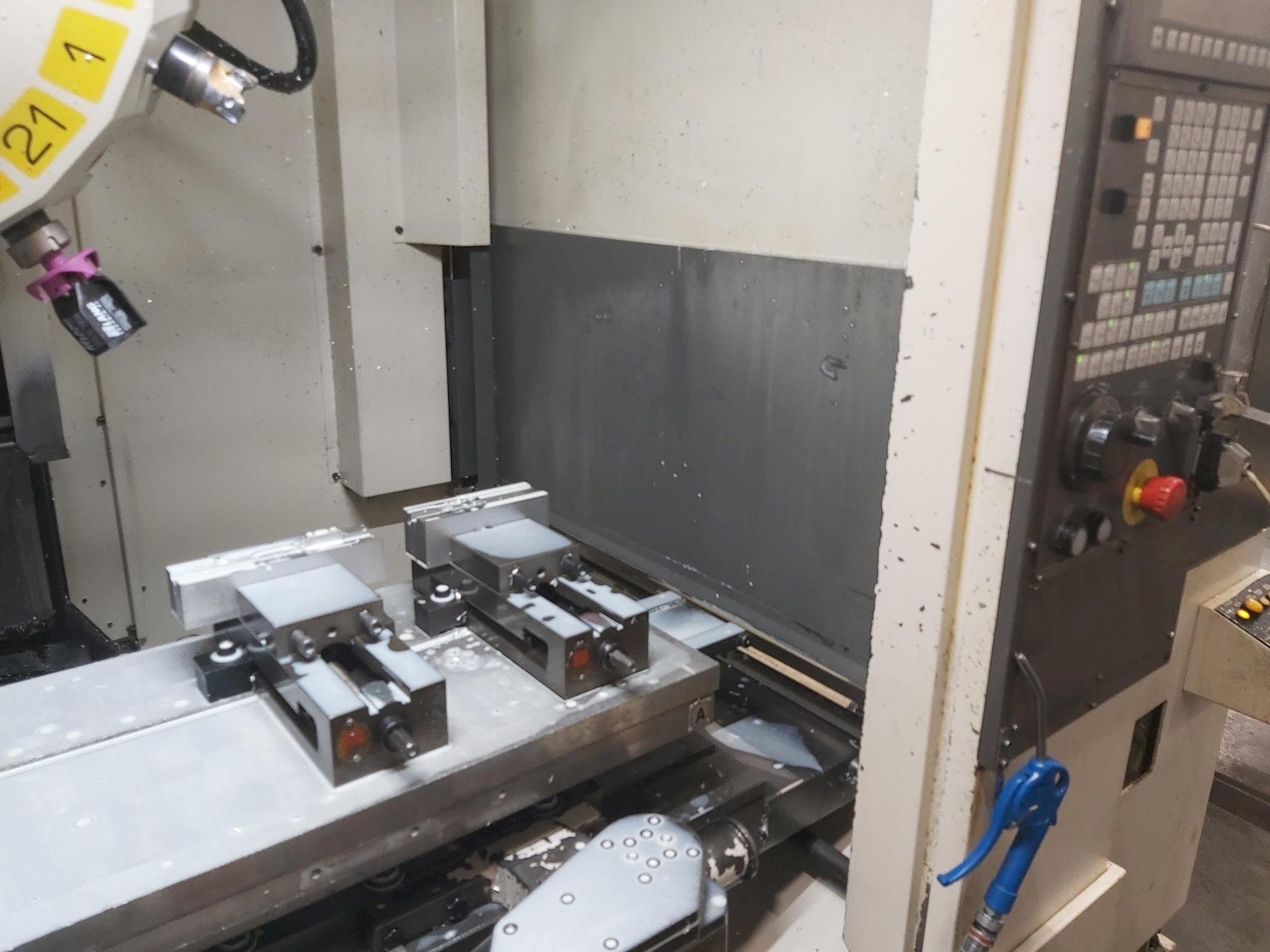 FANUC Robodrill Alpha T21iE-maskinen framifrån