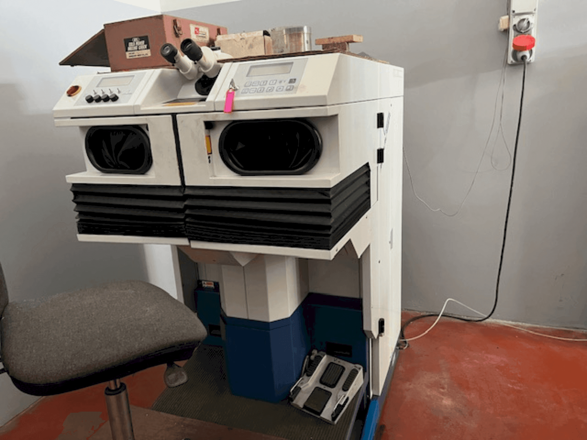 ALPHA LASER ALW 150-maskinen framifrån