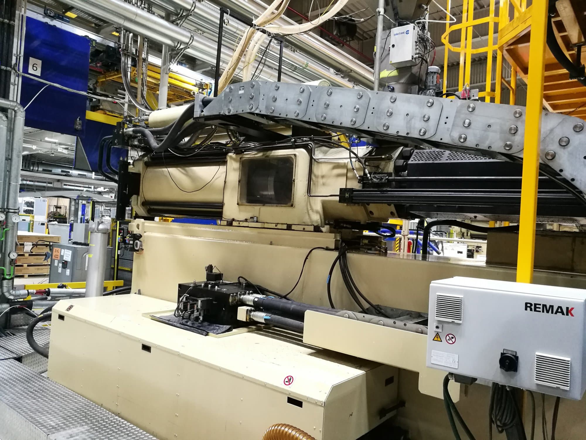 2 Husky-maskinen framifrånE 3150 RS 170-155