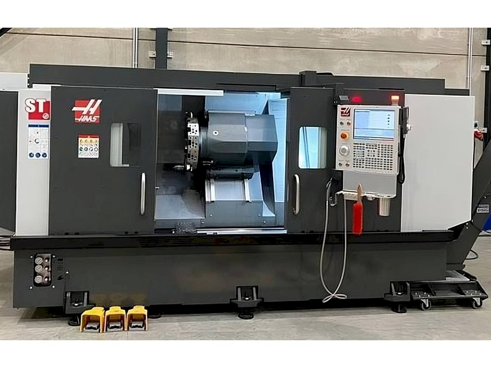 HAAS ST-35L-maskinen framifrån