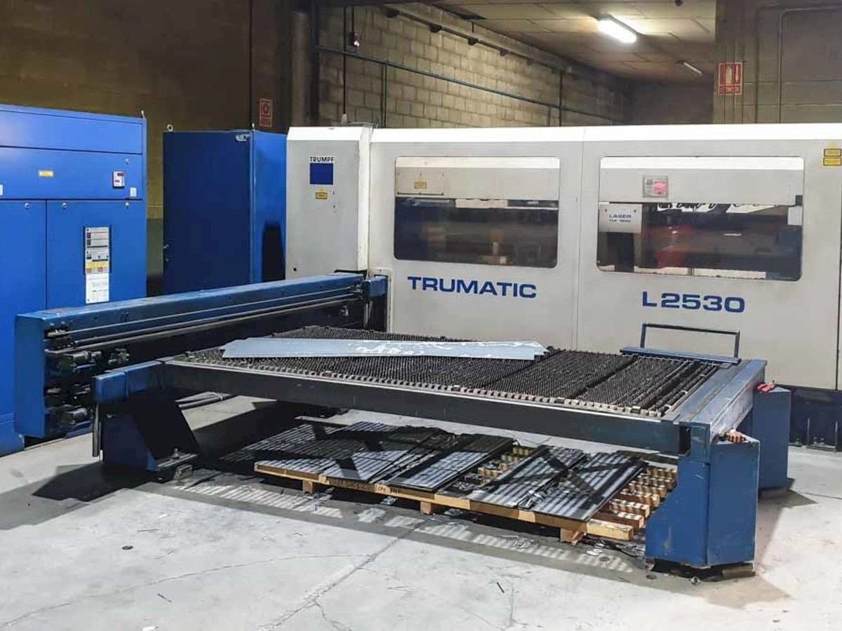 Trumpf Trumatic L2530-maskinen framifrån