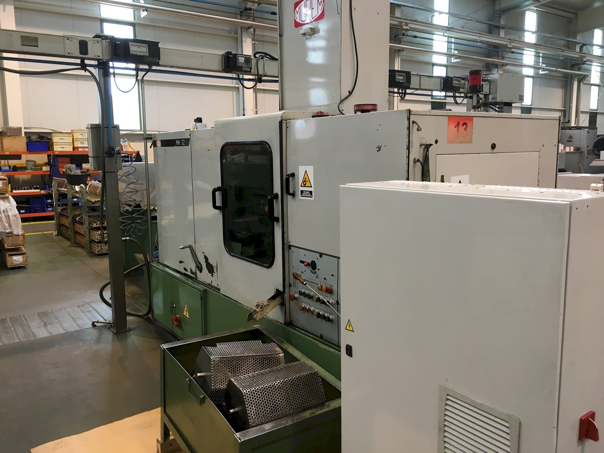 Mupem MH 32-maskinen framifrån