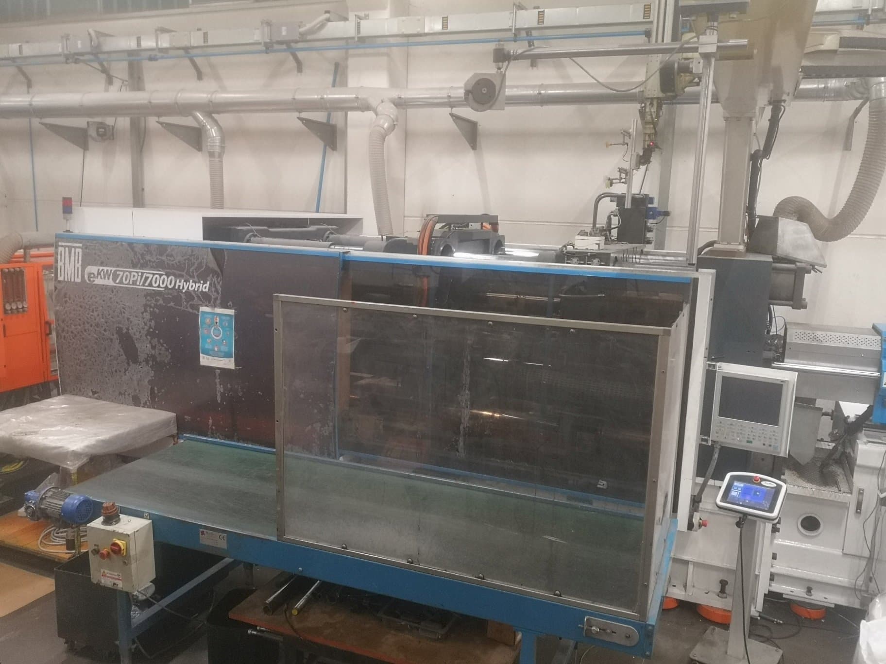 BMB Ekw 70pi Hybrid-maskinen framifrån