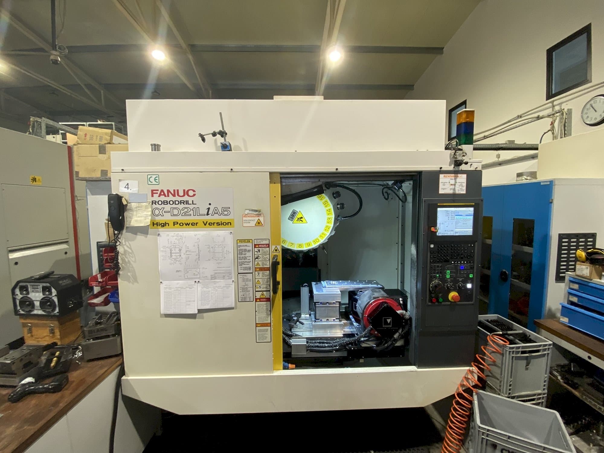 FANUC Robodrill Alpha D21LiB5-maskinen framifrån