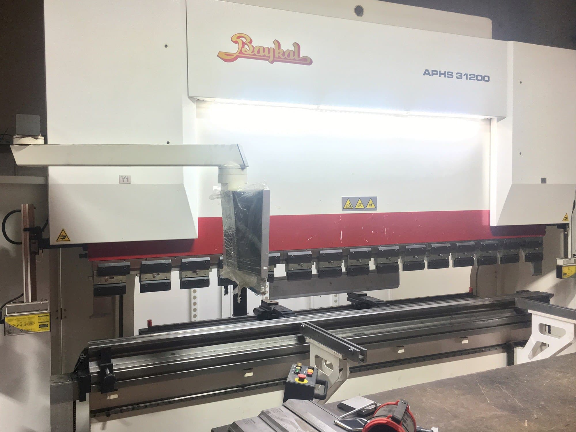 Baykal APHS 31200-maskinen framifrån