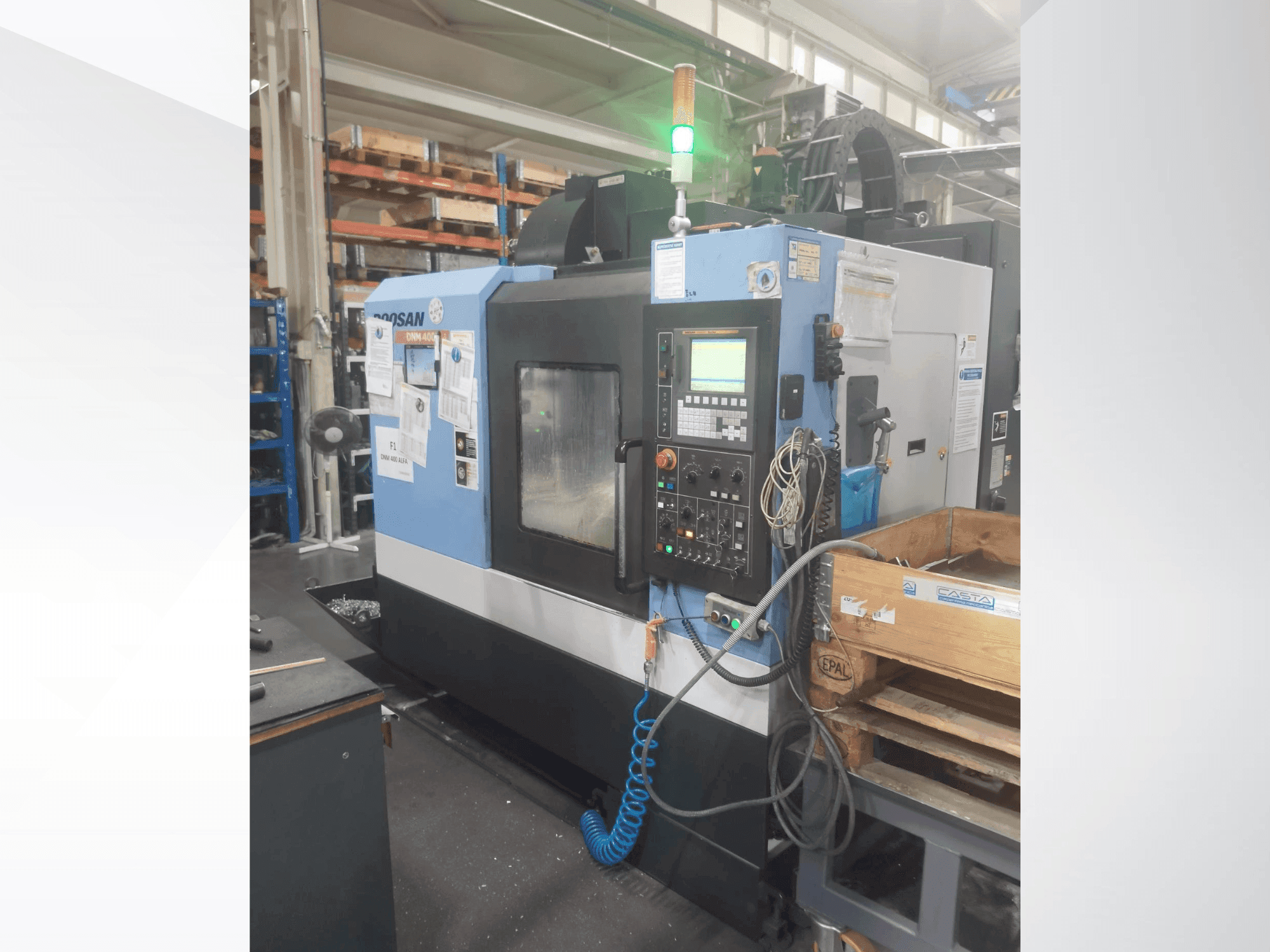 DOOSAN DNM 400A-maskinen framifrån