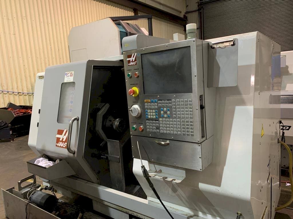 HAAS SL-20-maskinen framifrån