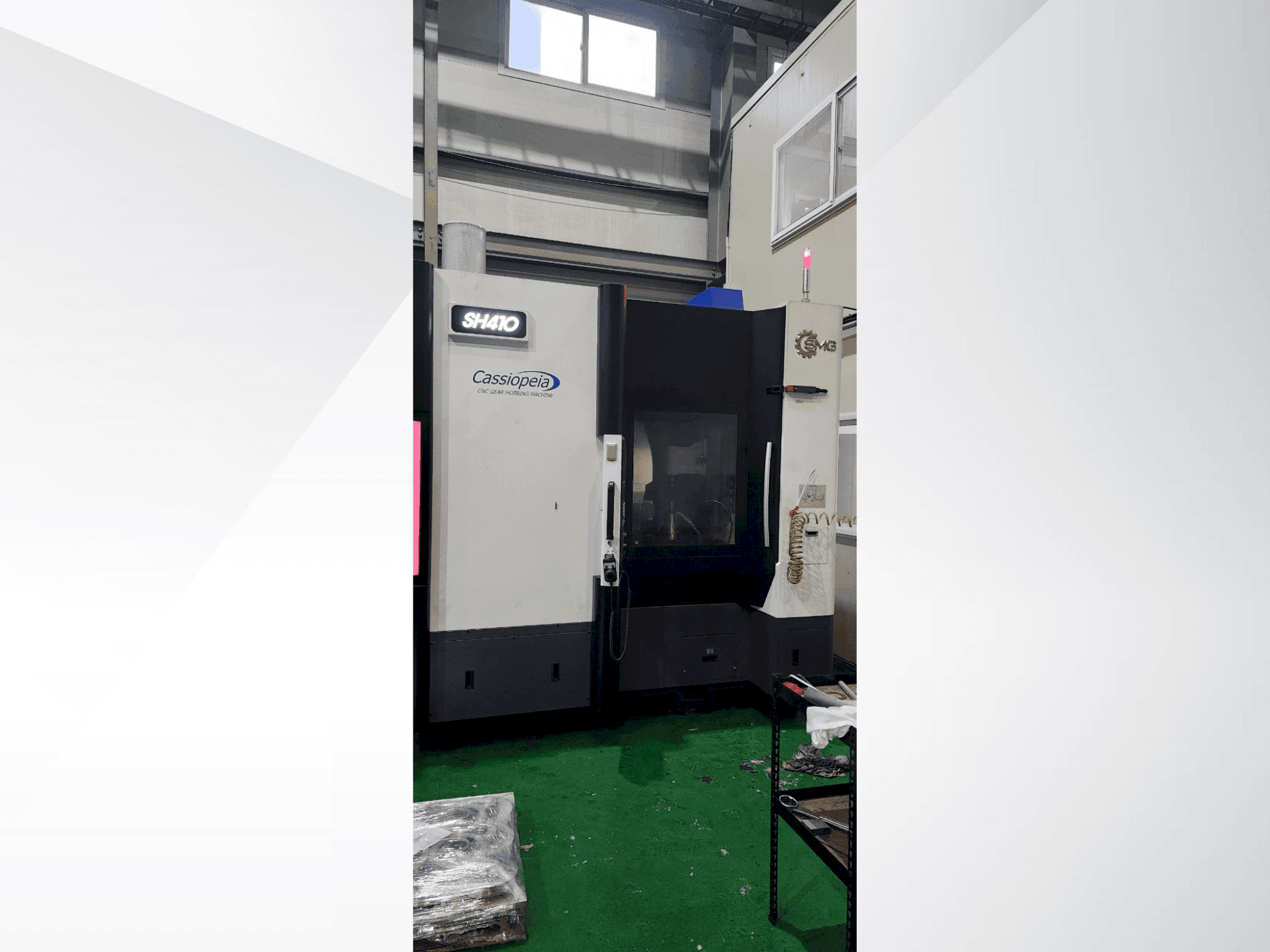 SMG SH410-maskinen framifrån