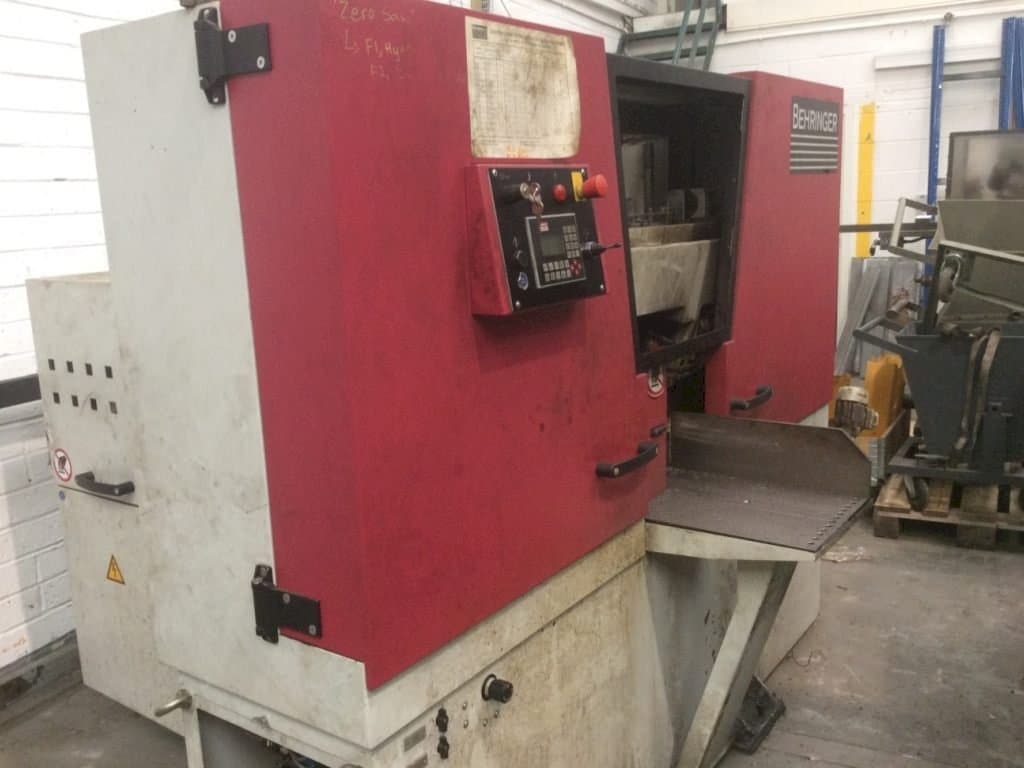 Behringer HBE261 A-maskinen framifrån