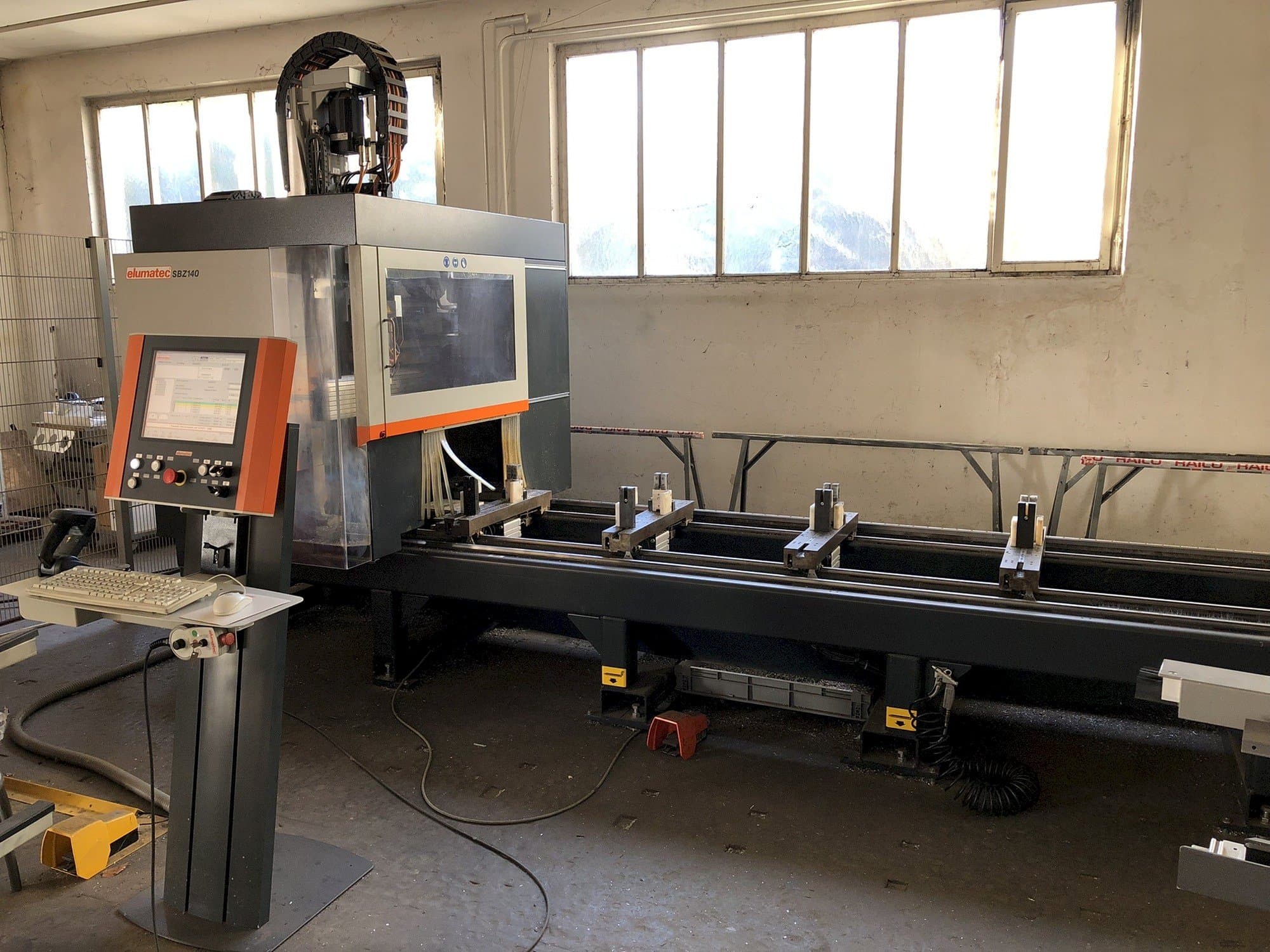 Elumatec SBZ 140/60-maskinen framifrån