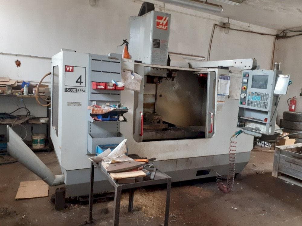 HAAS VF-4 DHE-maskinen framifrån