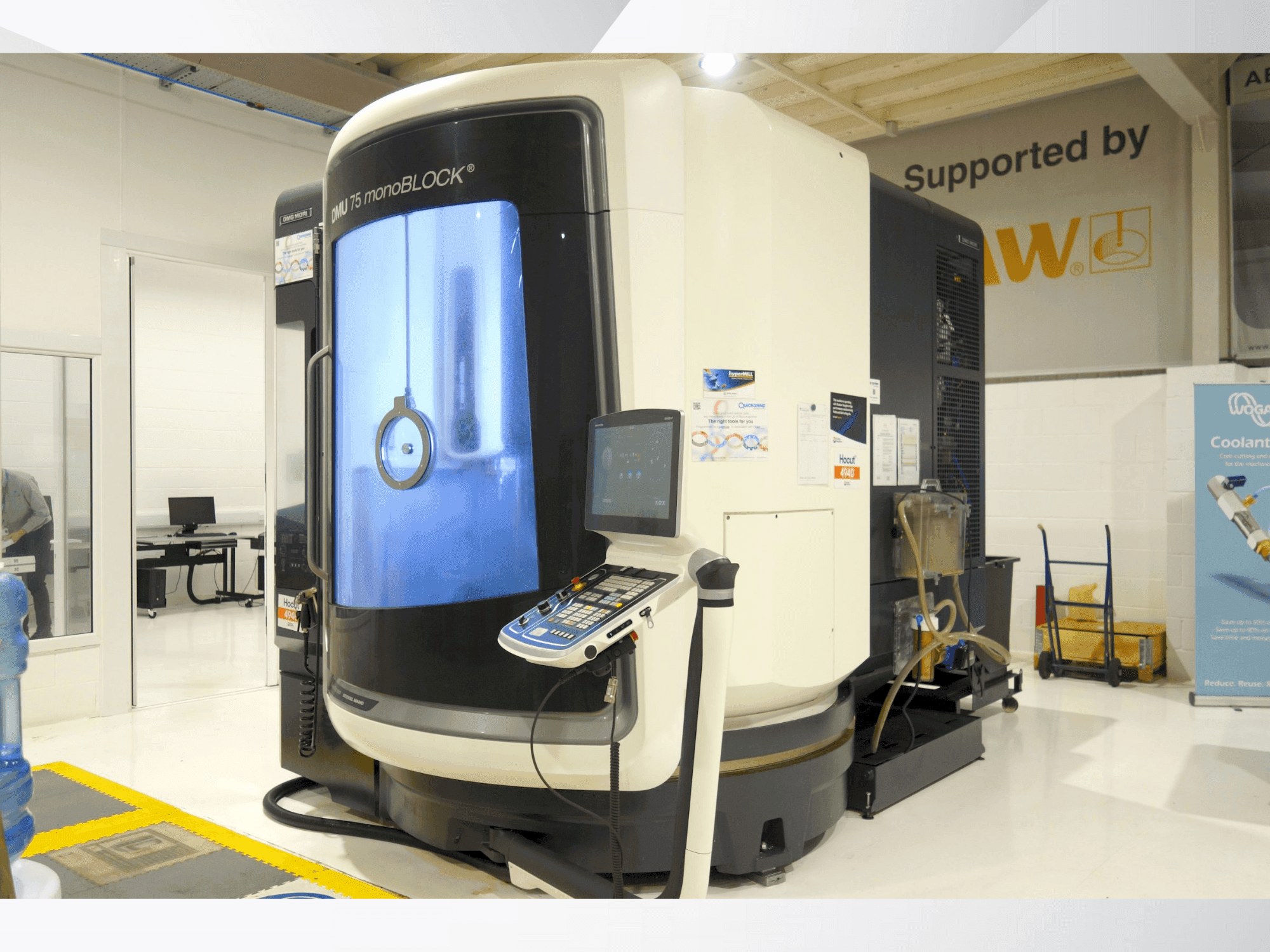 DMG MORI DMU 75 Monoblock-maskinen framifrån