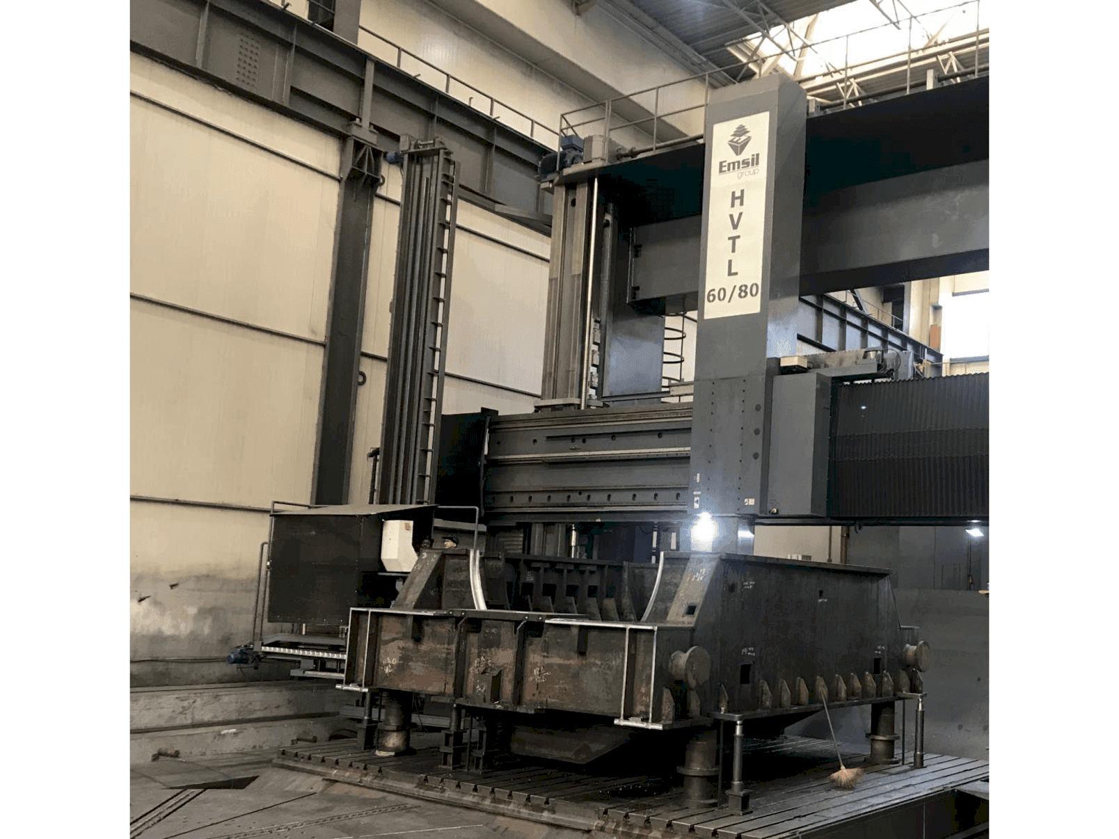 Emsil HVTL 60/80-maskinen framifrån