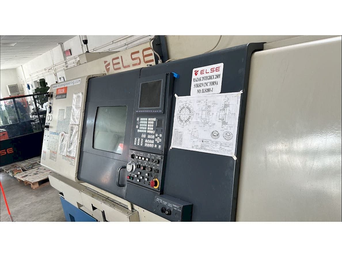 Mazak Integrex 200Y-maskinen framifrån