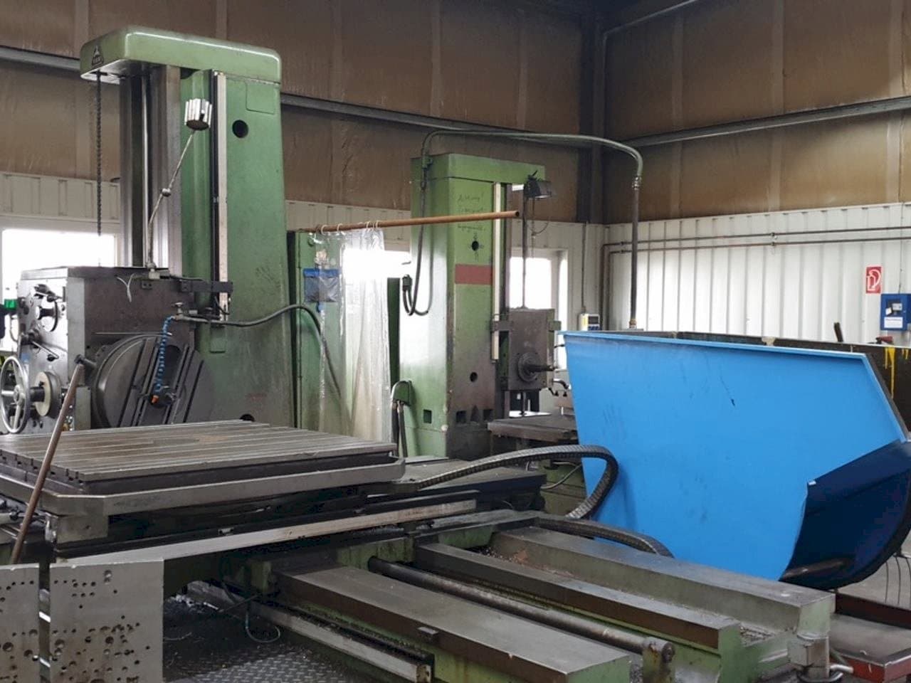 TOS W 100 A-maskinen framifrån