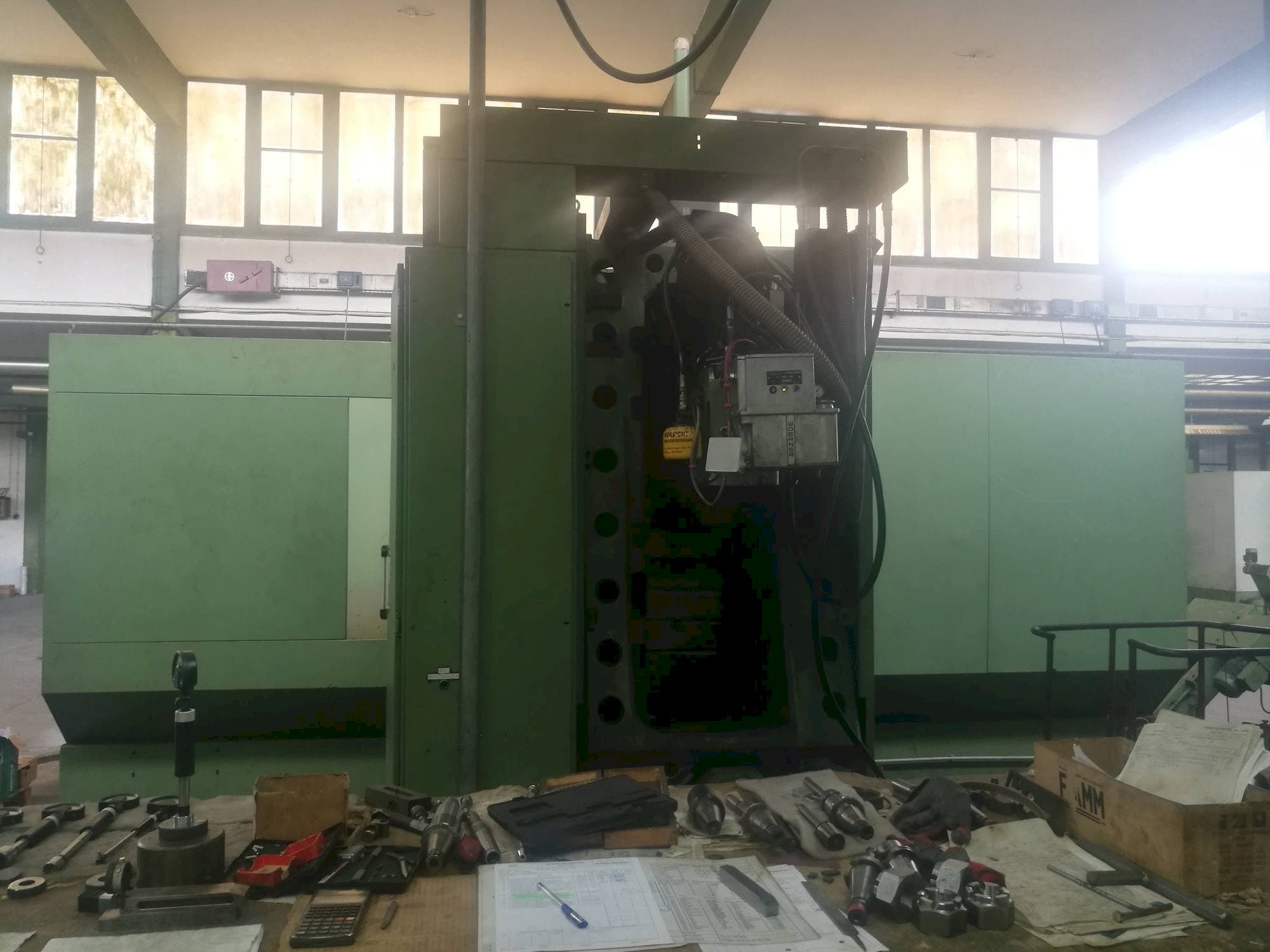 HELLER PFU3-maskinen framifrån