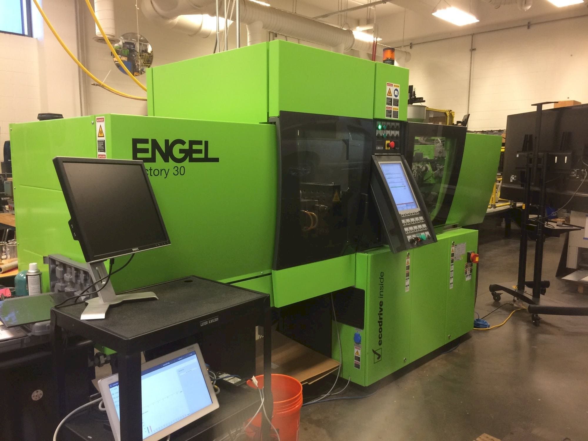ENGEL Victory 200/30 Tech US-maskinen framifrån